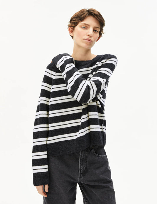 LILIRIAA FINE STRIPES