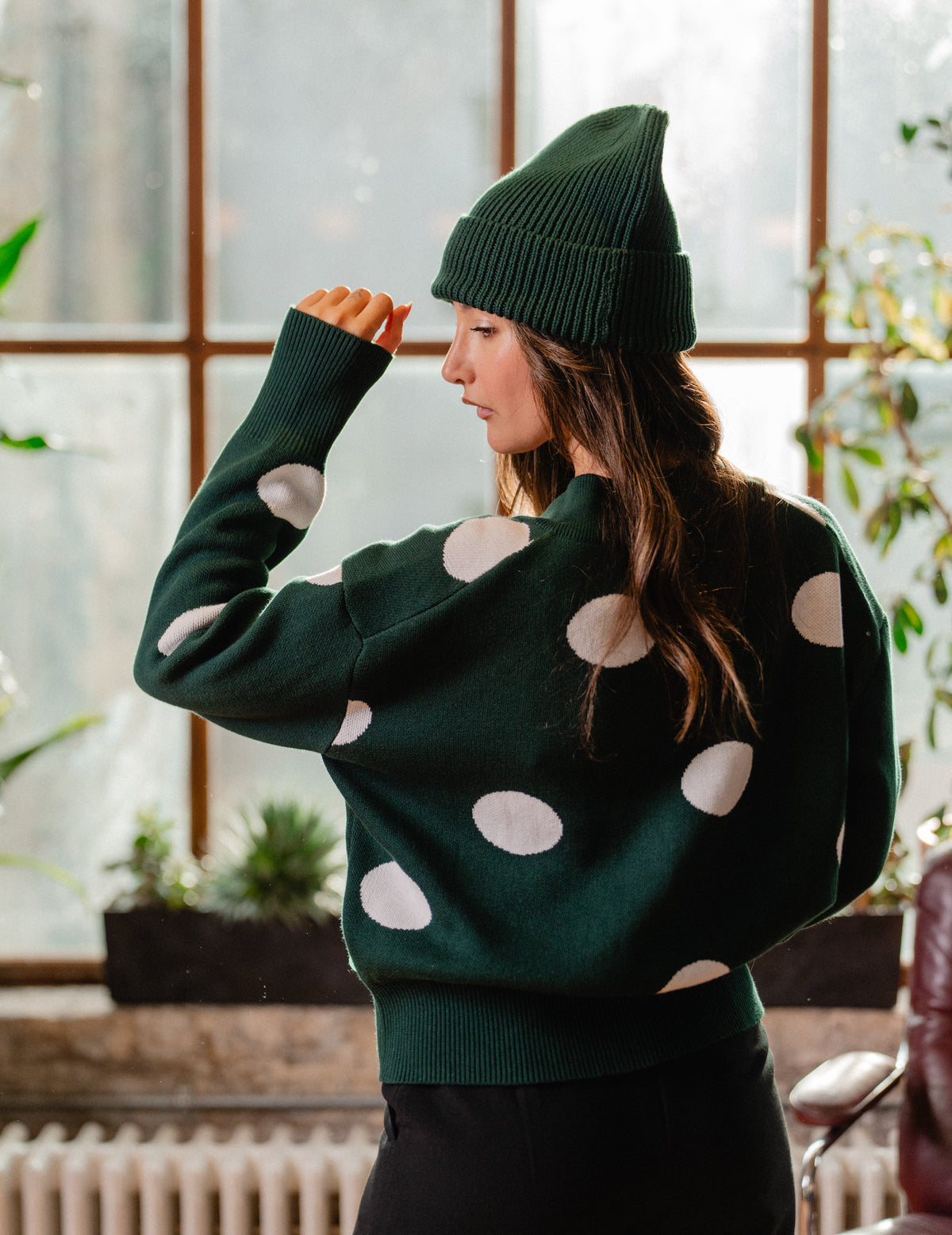 Fresh Heavy Knit V Neck Crew - Polka Dot