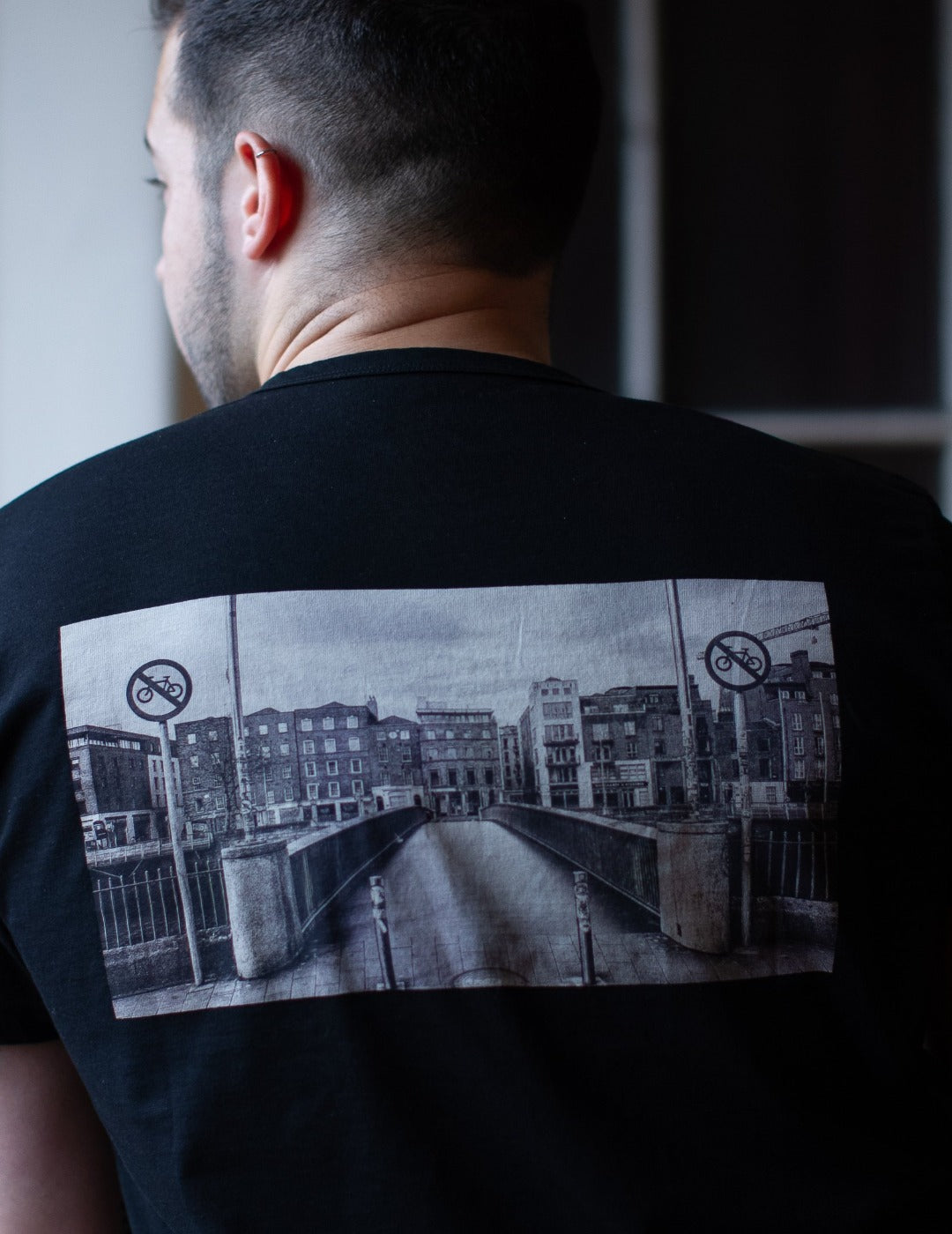 Fresh Relaxed Tee X Aidan Kelly Millennium Bridge